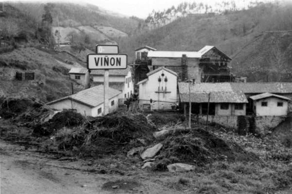 Vista de las instalaciones mineras en funcionamiento, a finales de los aos sesenta