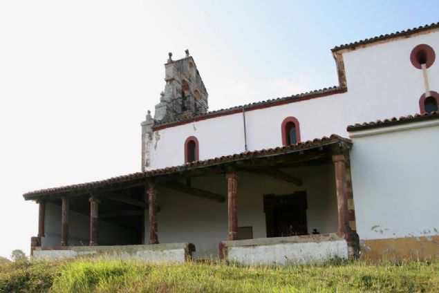 Iglesia parroquial de Fresnedo (Archivo Inaciu Hevia Llavona)